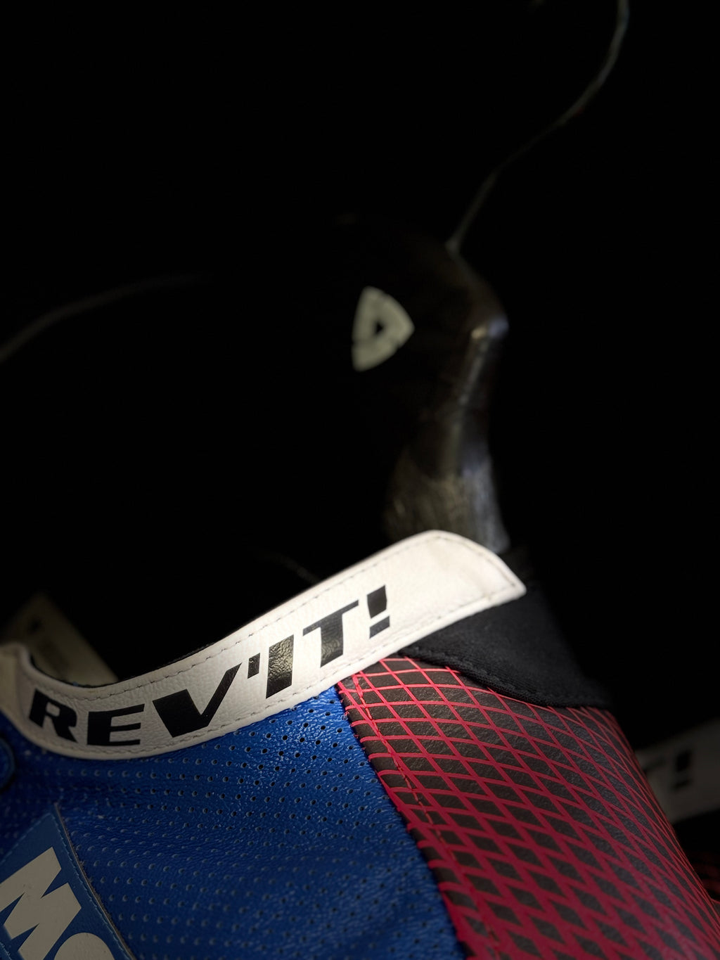 REV'IT X 201